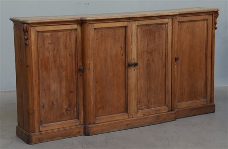 Credenza in legno dolce a quattro ante (cm 198x100x35) (difetti)