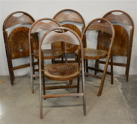 Gruppo di sei sedie pieghevoli in legno massello curvato al vapore e legno...