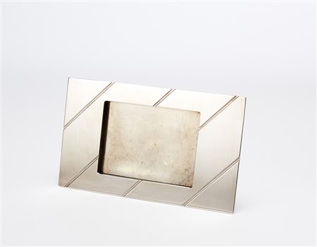 Gabriella Crespi (Milano 1922 - Milano 2017)Piccola cornice rettangolare in...