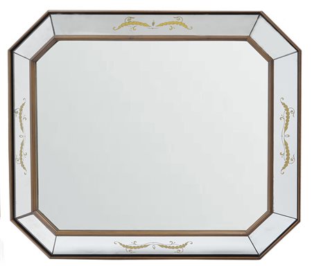 Specchiera rettangolare con cornice in legno con decori dorati a foglie...