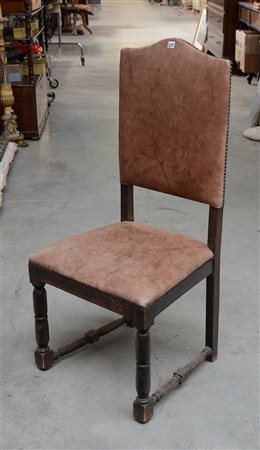 Sedia con schienale sagomato e gambe tornite (difetti)