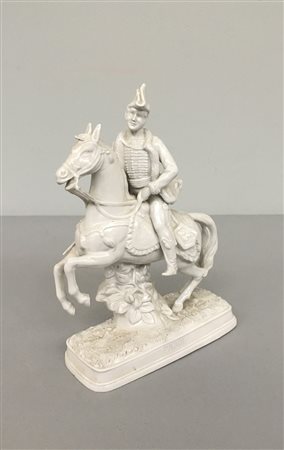 Scultura in porcellana raffigurante il generale francese Pajol a cavallo,...