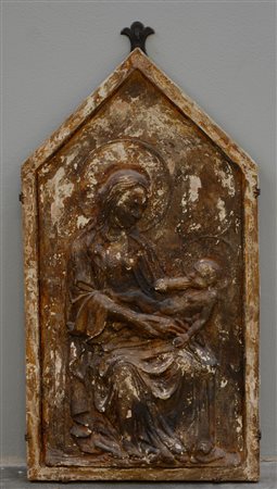 Ignoto. Placca in terracotta raffigurante Madonna con bambino (cm...