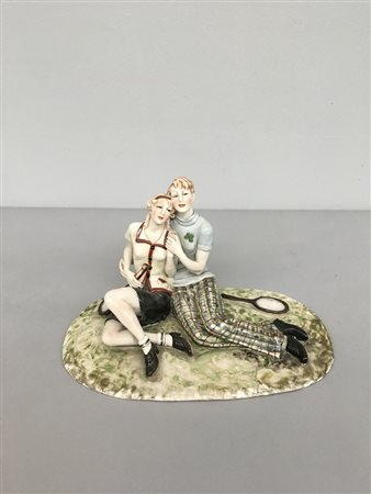 Arturo Pannunzio (1891 - 1953)"Giocatori innamorati" scultura in porcellana...