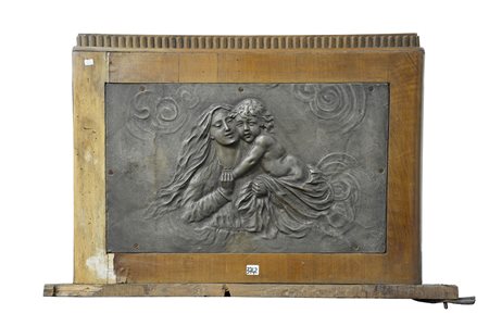 "Amore materno" altorilievo in bronzo con cornice in legno (cm 33x53) (difetti)