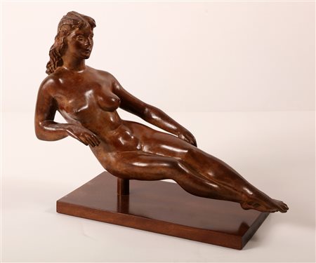 MESSINA FRANCESCO (1900 - 1995) Flora. . 1984. Bronzo. Cm 41,00 x 30,00....