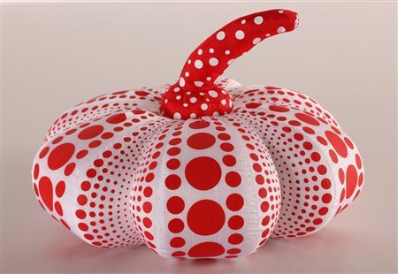 KUSAMA YAYOI (n. 1929) Pumpkin ( s) white. Tessuto. Cm 25,00 x 19,00. Firma a...