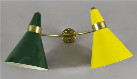 Applique in metallo laccato giallo e verde a 2 luci.