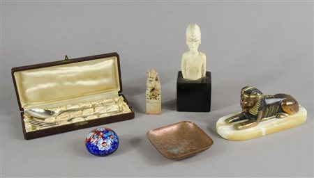 Lotto di vari oggetti.