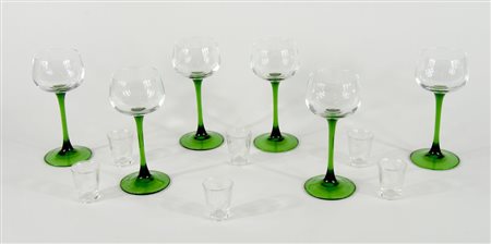 Lotto di 12 bicchieri in vetro.