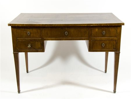 Scrivania da centro a 5 cassetti in legno con intarsi in legni vari a...