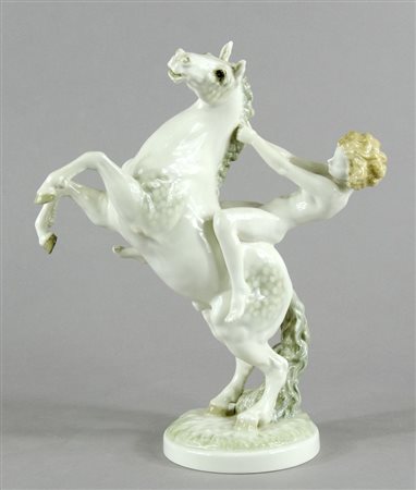 Hutschenreuter: scultura in porcellana policroma raffigurante figura a...