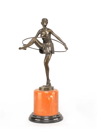 Scuola francese del XX secolo, gruppo in bronzo patinato raffigurante una...