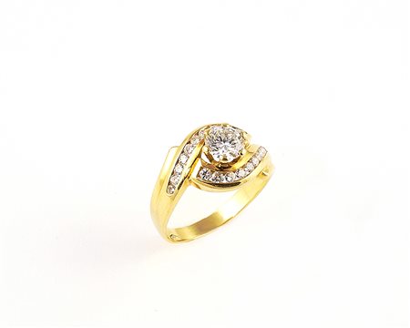 Anello in oro giallo 18kt con incastonato un diamante taglio brillante per...