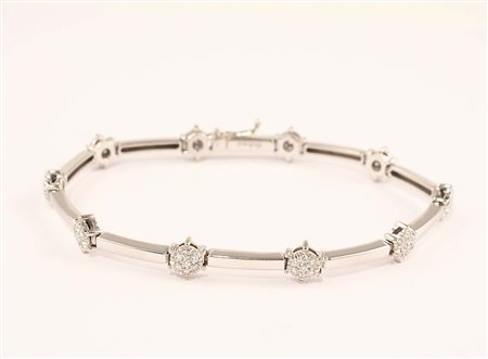 Bracciale in oro bianco 18kt con incastonati diamanti taglio brillante per...