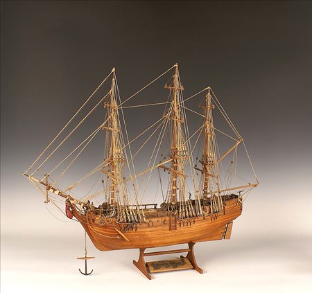 Modello di veliero "Bounty" in legno, a tre alberi, vecchia manifattura, cm....