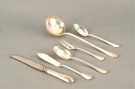 Lotto composto da centosette posate in metallo, fogge e manifatture diverse.