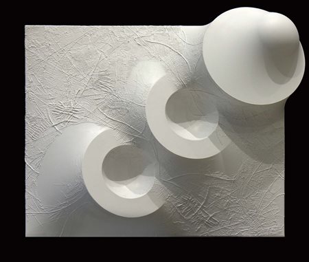 Hector Rigel (Roma 1957), "White surface two", tela estroflessa e vernice...