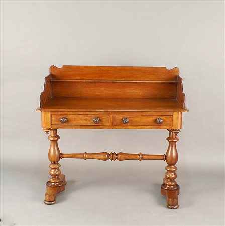 Scrittoio in mogano, piano rettangolare con due cassetti sottostanti,...