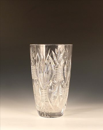 Vaso in cristallo molato, Boemia, vecchia manifattura, h. cm. 28.