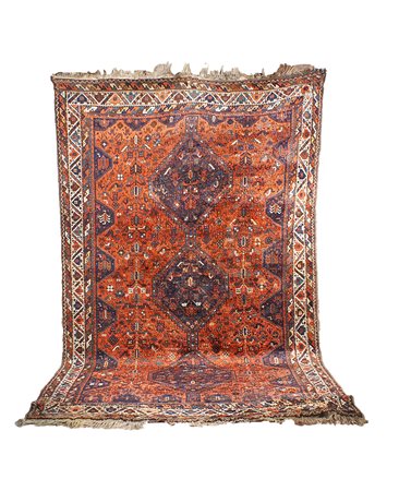 Tappeto manifattura orientale, cm. 310x215.