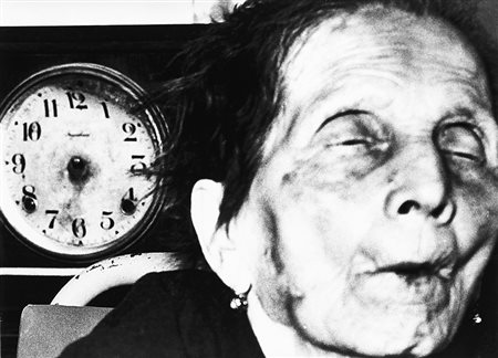 Mario Giacomelli (Senigallia 1925 - Senigallia 2000)dalla serie "Ninna Nanna"...