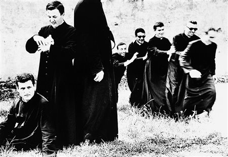 Mario Giacomelli (Senigallia 1925 - Senigallia 2000)Io non ho mani che mi...