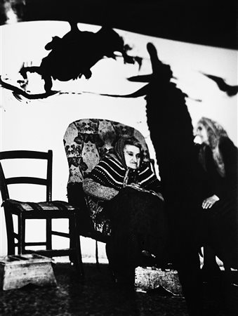 Mario Giacomelli (Senigallia 1925 - Senigallia 2000)Verrrà la morte e avrà i...