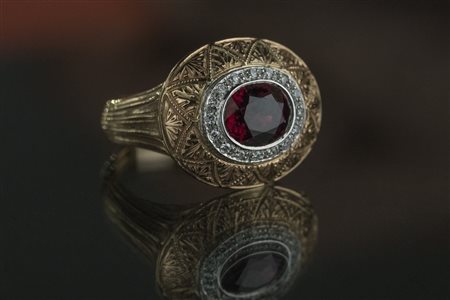 [Nessun Autore] Anello in oro rosa con rubino di cts 1.75 e brillanti. . -. ....