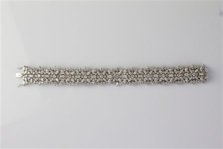 Bracciale in oro bianco e diamanti per ct 30,62. -. . [Nessun Autore] White...