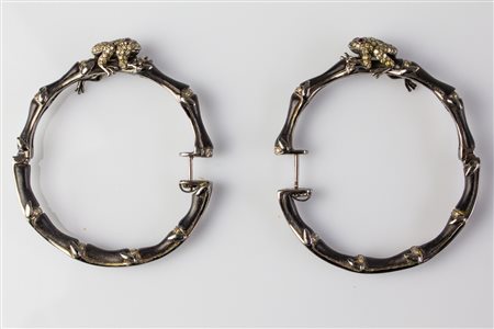 [Nessun Autore] Orecchini in oro . -. . Paio di orecchini a cerchio in oro...