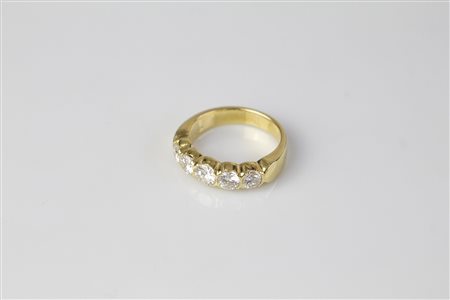 Fedina in oro con diamanti. . . Fedina in oro giallo 18kt di grammi...