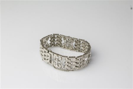 Bracciale art decò in platino e diamanti. . . Bracciale art deco in platino...