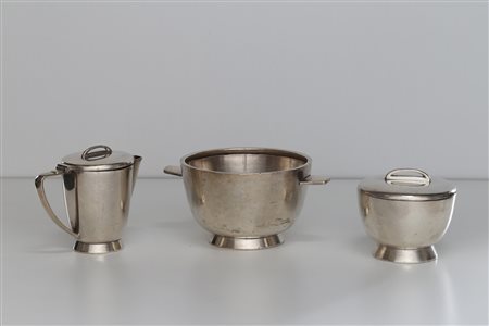 PONTI GIO' (1891 - 1979) Parte di servizio d'albergo in alpacca per...