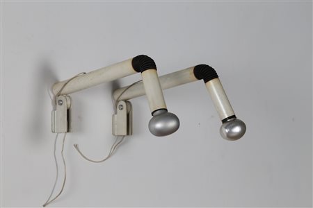 STILNOVO Coppia di lampade da parete in metallo laccato mod. Periscopio, anni...