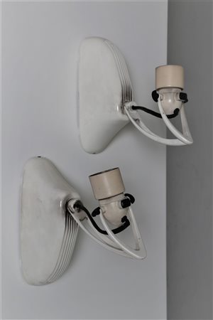FASE Attrib. Coppia di lampade da parete in metallo laccato, anni 60. -. Cm...