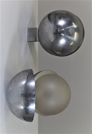 GIANEMILIO PIERO, ANNA MONTI Coppia di lampade da parete in ottone nichelato...