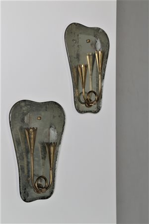 MANIFATTURA ITALIANA Coppia di applique in ottone e vetro, anni 40. -. Cm...