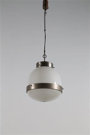 MAZZA SERGIO (n. 1931) Lampada a sospensione in ottone nichelato, vetro...