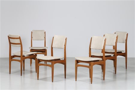 MANIFATTURA ITALIANA Sei sedie in faggio e skai anni 60°. -. Cm 47,00 x 88,00...