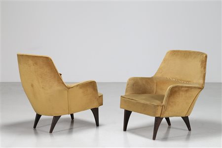 ISA BERGAMO Attrib. Coppia di poltrone in legno e velluto originale, anni 50...