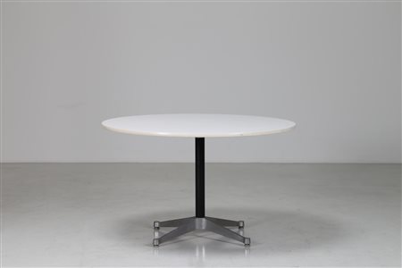 CHARLES & RAY EAMES (1907 - 1978) Tavolo tondo in laminato e metallo, per...
