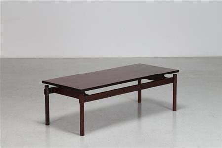 PARISI ICO (1916 - 1996) Tavolino basso in palissandro, mod. 748, per Cassina...