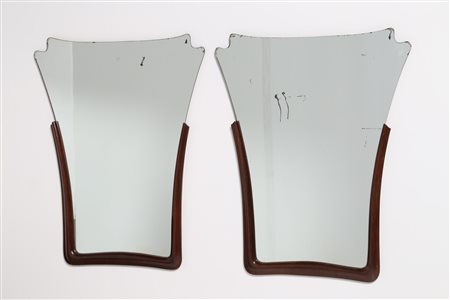 TEMPESTINI MAURIZIO (1908 - 1960) Coppia di specchiere in noce finemente...