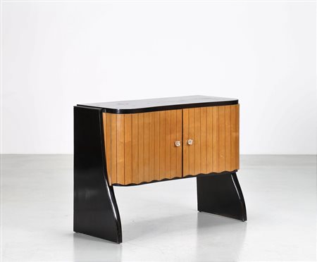 MANIFATTURA ITALIANA Mobile bar, anni 50. -. Cm 105,00 x 79,00 x 44,00....