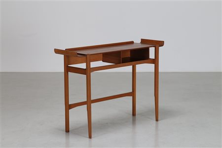 CAMPO & GRAFFI Attrib. Consolle in teak, anni 50 . -. Cm 112,00 x 77,50 x...