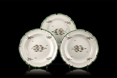 Manifattura di Pasquale Rubati, Milano, 1770/1790. Tre fondine in maiolica a...