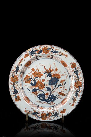 Manifattura di Pasquale Rubati, Milano 1770/80. Piatto tondo in maiolica a...