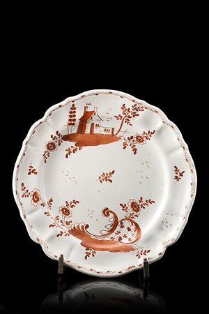 Manifattura di Pasquale Rubati, Milano 1780 circa. Piatto mistilineo in...