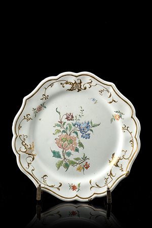 Manifattura di Felice Clerici, Milano, 1760 circa. Piatto polilobato in...